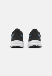 ASICS JOLT 4 UNISEX - Løpesko for vei - black/illusion blue