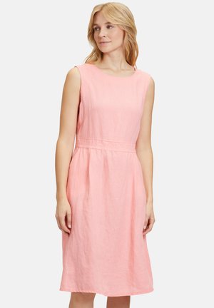 Betty Barclay SOMMER OHNE ARM - Robe de jour - salmon rose