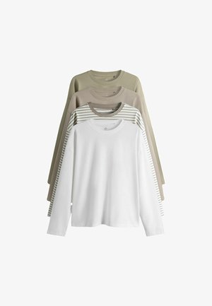 Quattro magliette a maniche lunghe con collo a giro, impilate, colori da davanti a dietro: bianco, beige con strisce bianche, marrone chiaro e verde oliva.