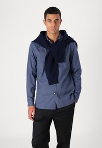 Thumbnail Image 5