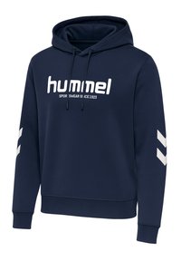 Dunkelblaue Kapuzenjacke aus weichem Stoff mit Kordelzugkapuze. Mit einem weißen Logo auf der Brust und weißen Chevron-Mustern an den Ärmeln.