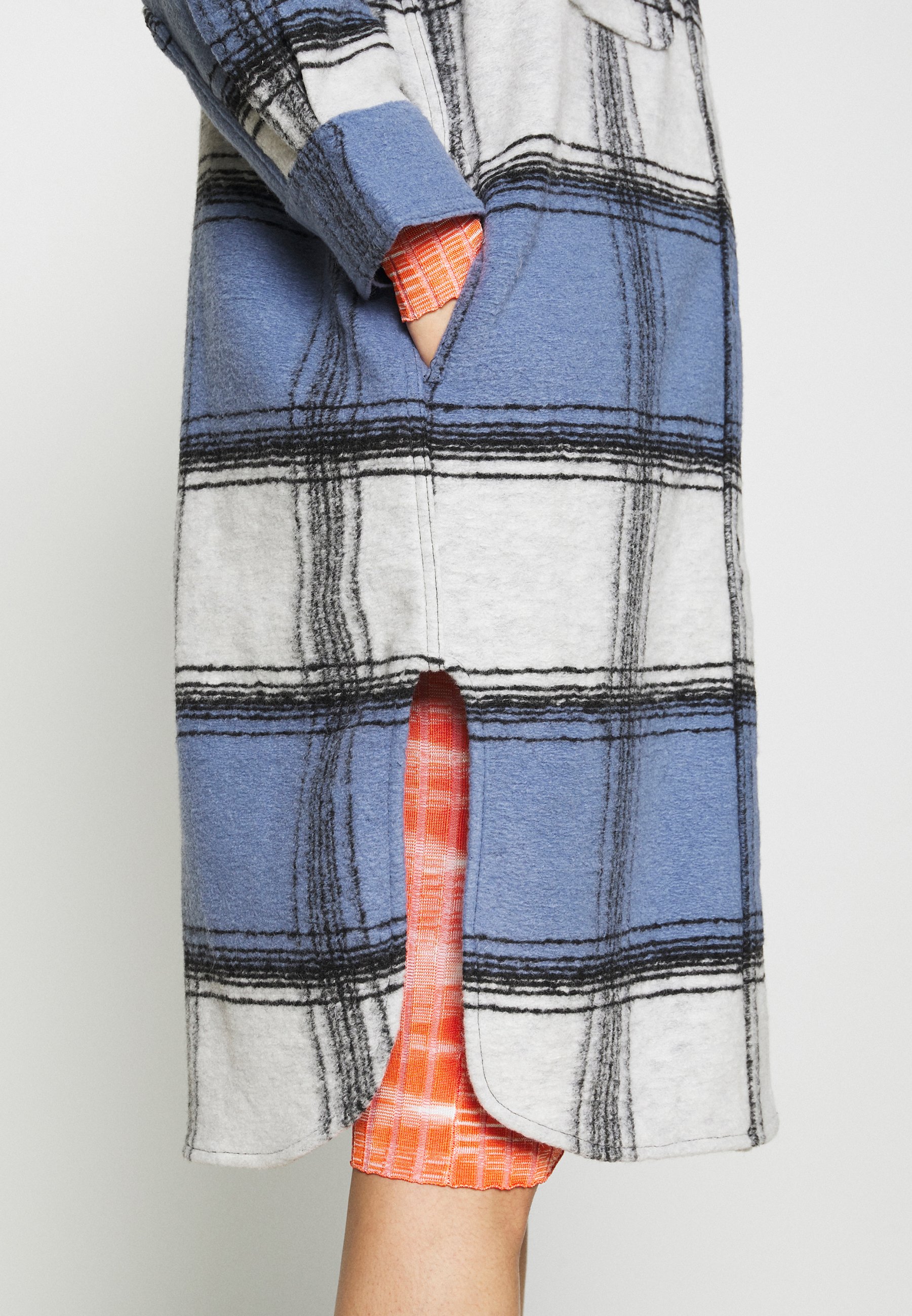 second female hettie jacket