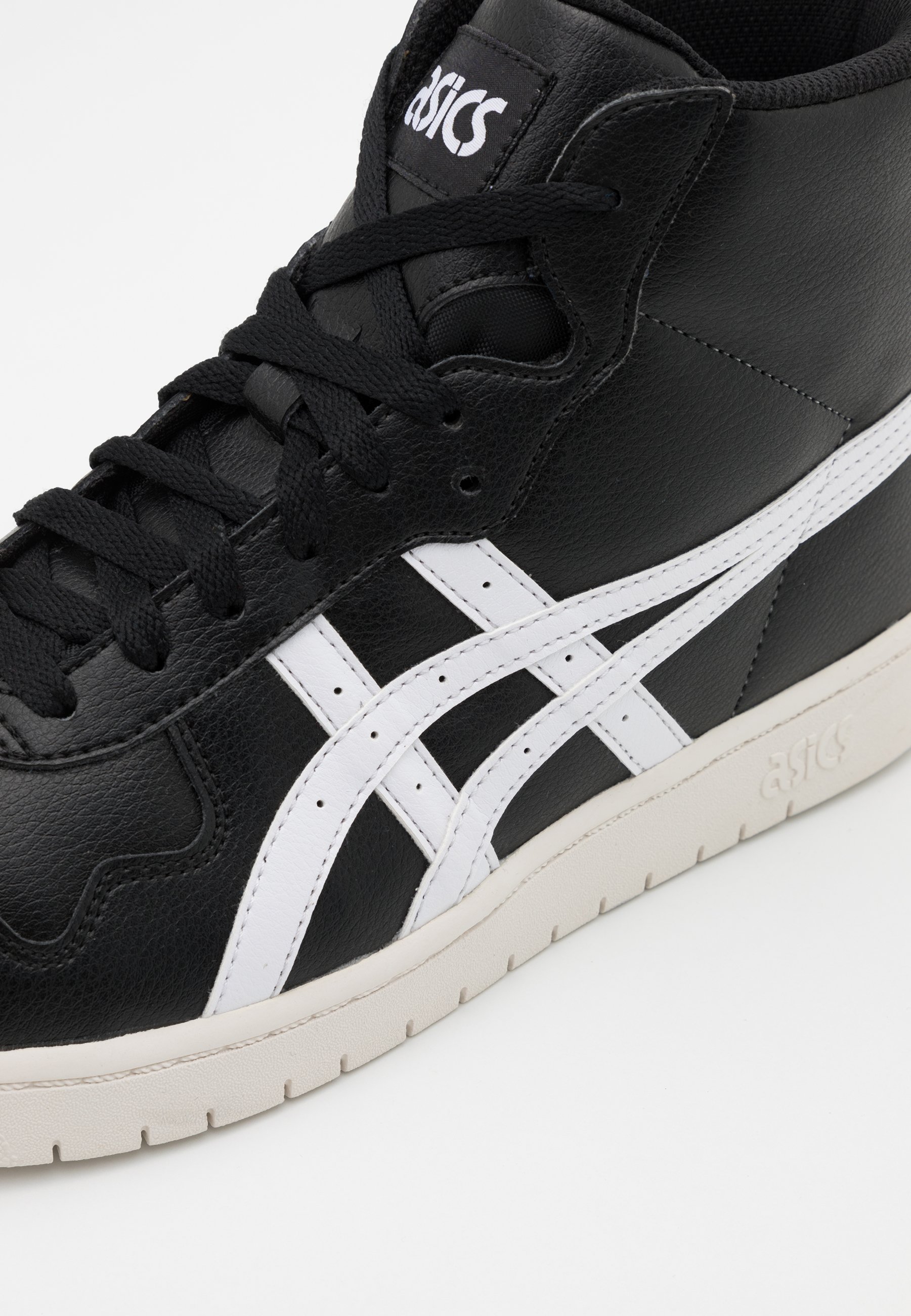 asics high top trainers