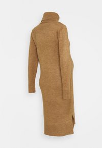 MAMALICIOUS SUNN HIGH NECK DRESS - Vestido de malha - indian tan