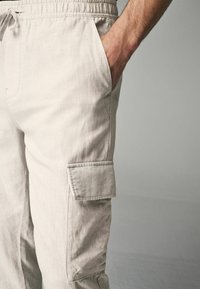 Next ELASTICATED DRAWSTRING  - REGULAR FIT - Kargopüksid - light grey