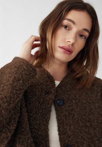 Noella MARNIE  - Adīta jaka - coffee melange