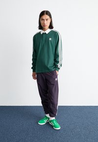 adidas Originals Långärmad tröja - mineral green
