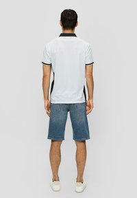 s.Oliver MIT LOGO - Poloshirt - weiß