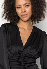 Gina Tricot VICTORIA BLOUSE - Camisola de manga comprida - black