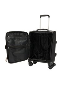 Czarna walizka na kółkach z chowanym uchwytem, wnętrzem z przegrodami i elastycznymi paskami. Gładka faktura i cztery podwójne kółka obrotowe.
