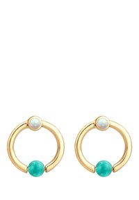 Guld hoops øreringe med en opal accent øverst og en turkis perle nederst, med en glat og skinnede overflade.