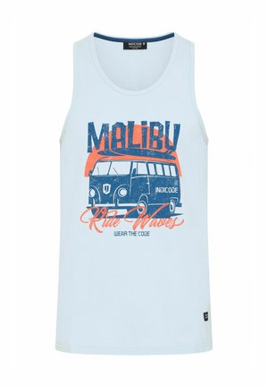 Svijetloplava majica bez rukava s vintage grafikom dostavnog vozila i natpisom "MALIBU Vozite Valove" u plavoj i narančastoj boji. Pamuk.