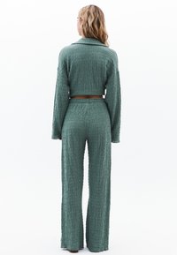 OXXO HIGH RISE WIDE  - Kalhoty - green