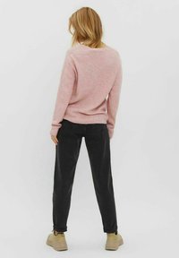 Vero Moda VMCREWLEFILE V-NECK  NOOS - Pulover - parfait pink
