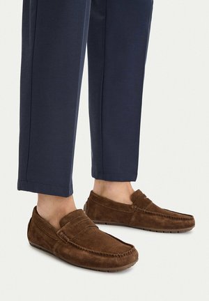 Lasocki, LASOCKI MEN'S BROWN MOCCASINS - Mokasíny - brown