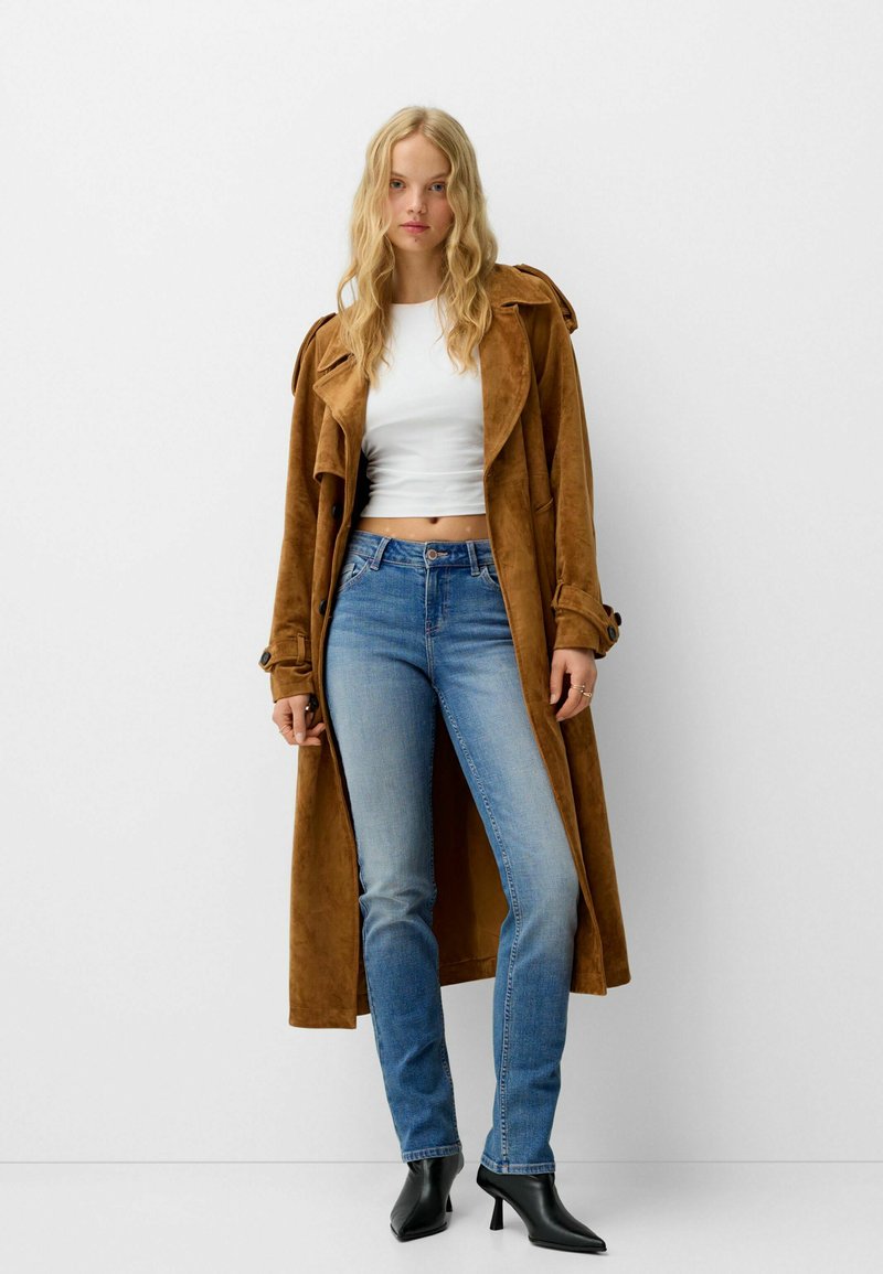 Bershka Slim fit jeans donkerblauw Bershka Slim fit jeans donkerblauw