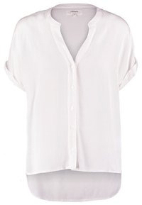 Weiße Bluse mit kurzen Ärmeln, V-Ausschnitt, Vorderknöpfen und einem leicht geschwungenen, längeren hinteren Saum. Weiches, glattes Material mit lockerer Passform.