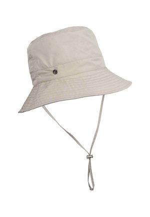 Cappello a secchiello in tessuto beige chiaro, con una visiera ampia, texture impunturata e una tracolla con clip di regolazione in metallo.