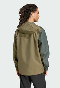 Adidas Terrex 2.5L R J - Vodootporna jakna - legend ivy   olive strata