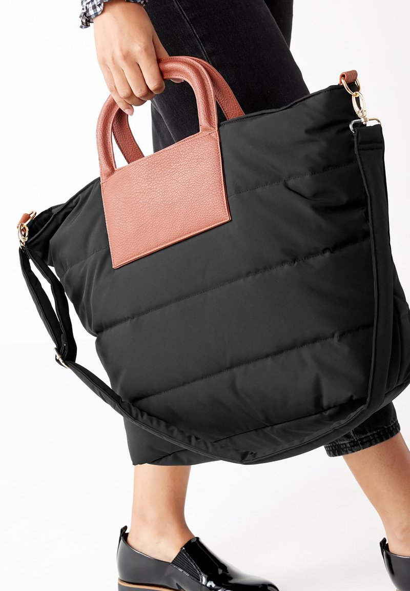 Next PADDED OVERSIZED Shopping Bag black/schwarz Zalando.de