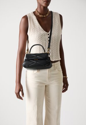 GRACE QUILTED SMALL TOP HANDLE - Handbag - black
