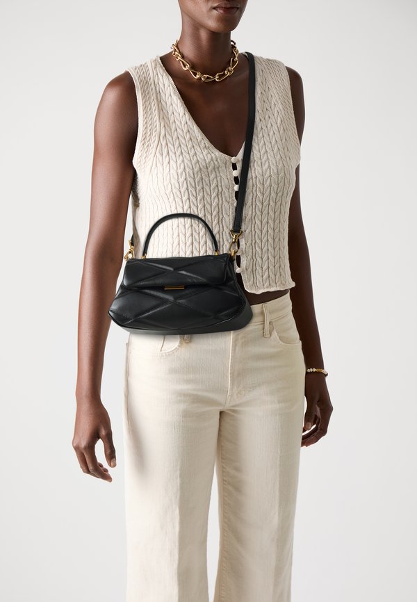 GRACE QUILTED SMALL TOP HANDLE - Handbag