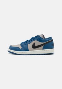 Jordan AIR JORDAN 1 LOW - Sneakers - french blue/black/college grey/sail