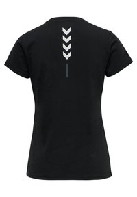 Schwarzes T-Shirt mit kurzen Ärmeln, das auf dem oberen Rücken ein reflektierendes Chevron-Muster in Weiß zeigt. Weicher Baumwollstoff, klassischer Schnitt.