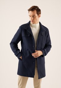 Pier One Abrigo corto - dark blue