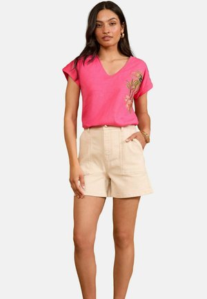 Love & Roses REGULAR FIT-V-NECK - Tričko s potlačou - bright pink