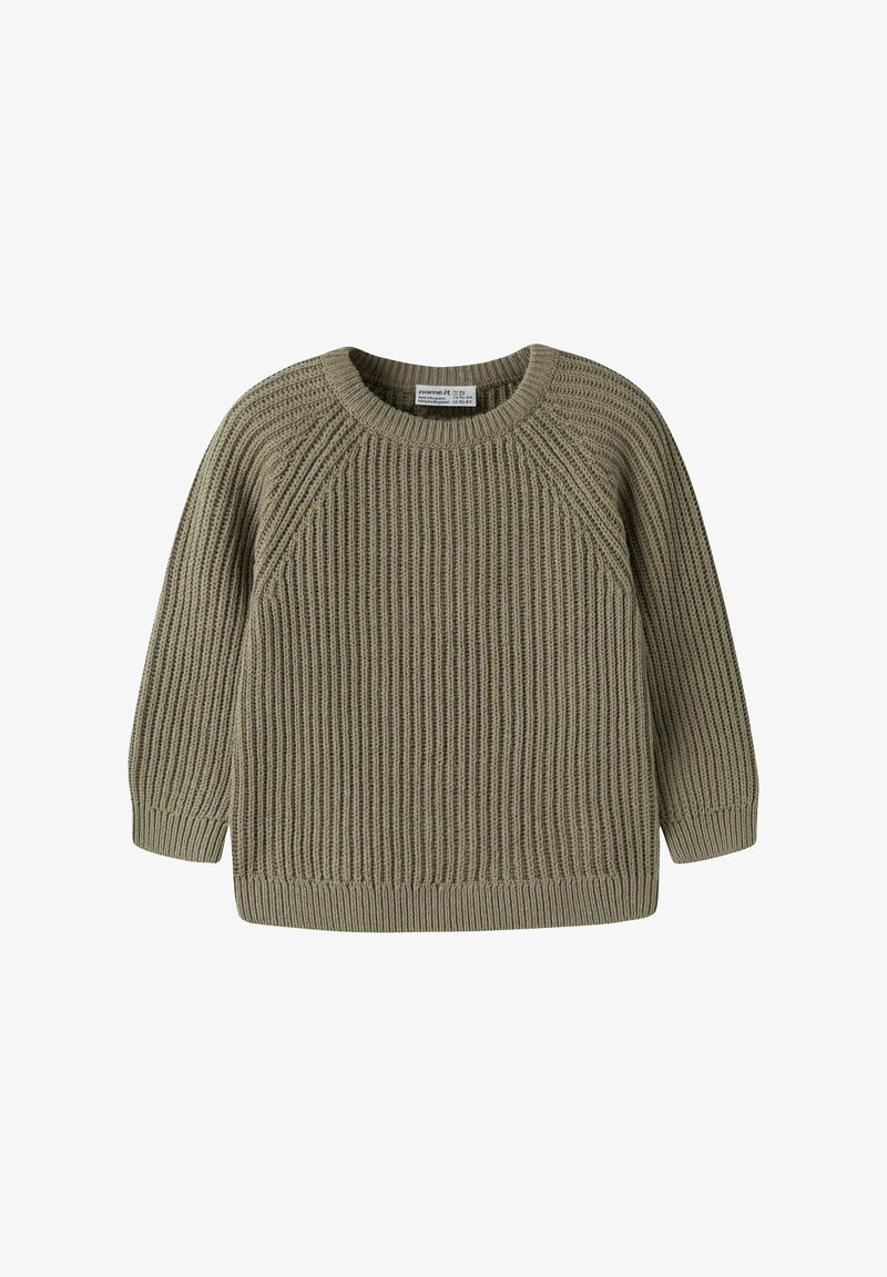 Pull en maille côtelée vert olive à manches longues, col rond et étiquette visible à l'intérieur du col.
