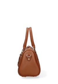 Bruine lederen handtas met een textuur, twee handvatten, goudkleurige hardware en een afgeronde driehoekige vorm, zijaanzicht op een witte achtergrond.