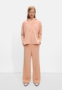 PARFOIS ONLINE EXCLUSIVE łososiowy