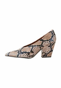 Spitz zulaufender Pumps im Schlangenleder-Design mit einer strukturierten Oberfläche in Beige, Pink und Schwarz sowie einem mittelhohen Blockabsatz.