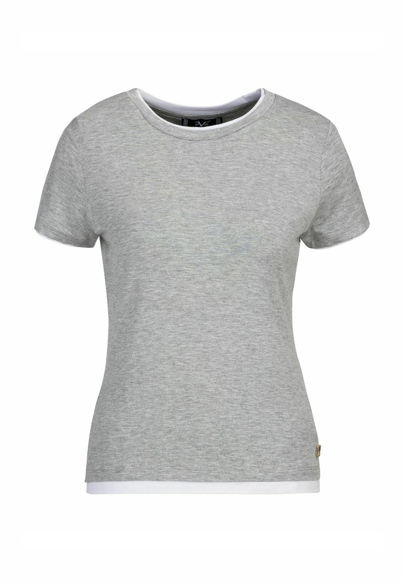 Grau T-Shirt mit kurzen Ärmeln aus weichem Baumwollmix, mit einem Rundhalsausschnitt und weißem Besatz am Kragen und Saum, sowie einem kleinen Markenschild an der Seite.