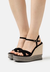 Tamaris - High heeled sandals - black Thumbnail Image 1