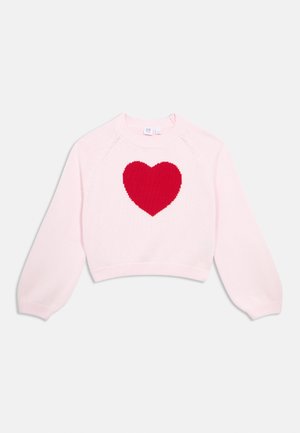 Rosa kurzes Sweatshirt mit langen, gepufften Ärmeln und einem gestrickten roten Herzmotiv auf der Brust. Gerippte Bündchen und Saum.