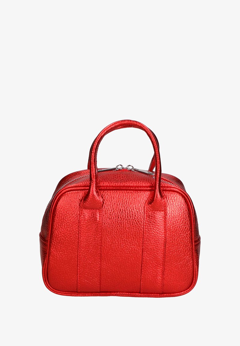 Rode leren handtas met een textuurafwerking, ronde vorm, dubbele bovenhandvatten en een ritssluiting. Heeft zichtbare stiksels en accenten.