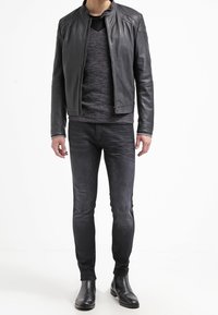 BOSS CASUAL Svetr - black