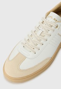 Replay POLYS SCENT - Baskets basses - milk ecru