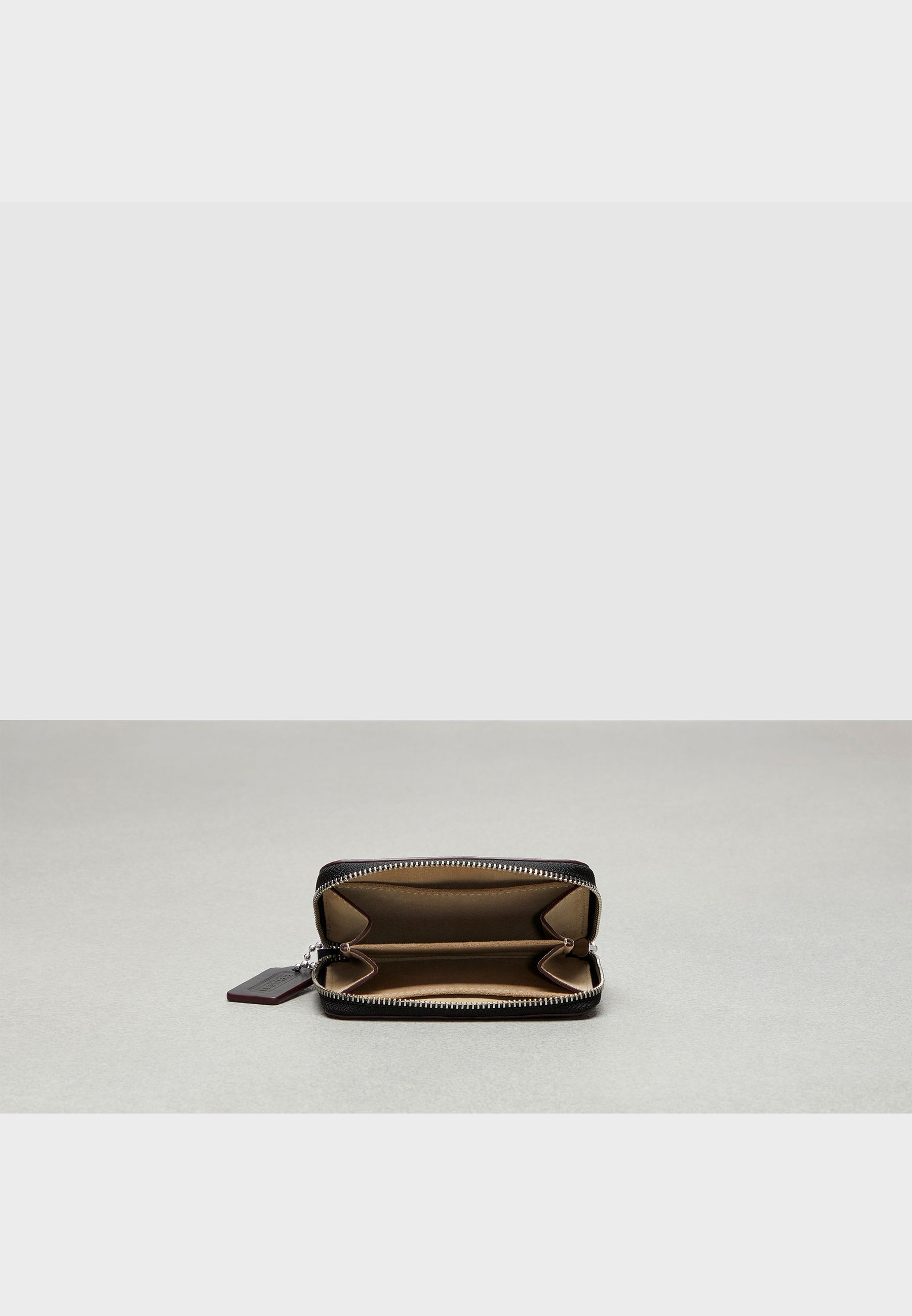 ★地球に優しい★Coachtopia Zip Around Wallet Leather Black Zip Around Wallet In Coachtopia Leather | Coachtopia ™