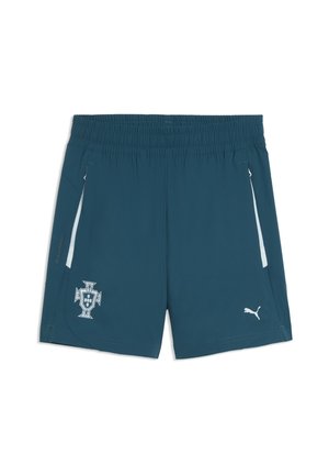 Mørk teal atletikshorts med elastisk taljebånd, sidelommer, Portugals holdlogo på venstre ben og hvid Puma-logo på højre ben.