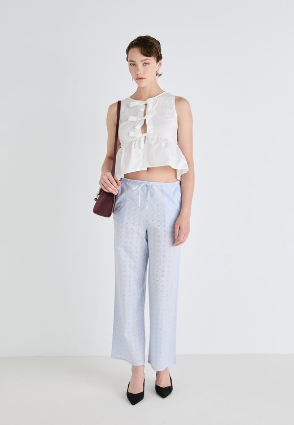 BRODERIE ANGLAISE  - Trousers4