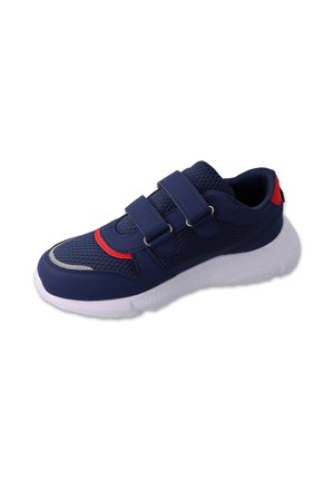 Granatowe buty sportowe z siateczkową cholewką, dwiema regulowanymi taśmami i czerwonymi akcentami. Posiadają białą, teksturowaną gumową podeszwę dla lepszej przyczepności.
