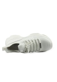 Thumbnail Image 2