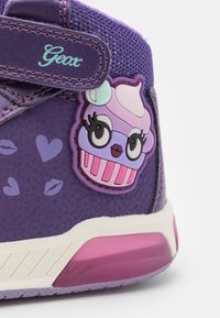 Geox INEK GIRL LIGHT UP - Sneakers high - violet/fuchsia