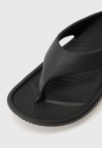 Thumbnail Image 9