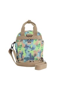 Borsa con motivo mimetico in tonalità di verde, blu e beige. Presenta una forma strutturata, manico in tessuto e tracolla regolabile.