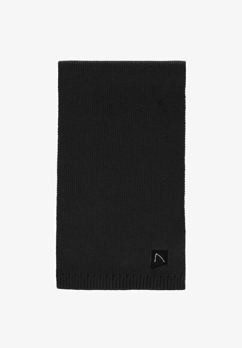 Črna pletena šal z rebrasto teksturo in trikotno značko na kvadratni obliki.