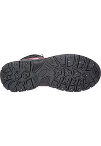 Suola in gomma con un motivo di battistrada seghettato, dotata di chiodi in metallo per una migliore aderenza. Nera con dettagli rosa lungo il lato per una maggiore visibilità.